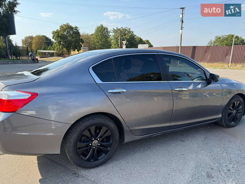 Седан Honda Accord 2015 в Дніпрі