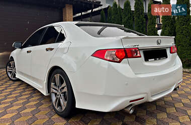 Седан Honda Accord 2012 в 