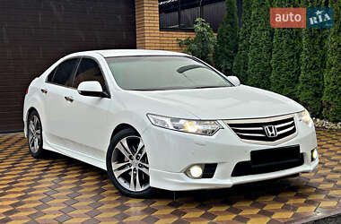 Седан Honda Accord 2012 в 