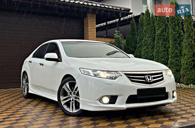 Седан Honda Accord 2012 в 
