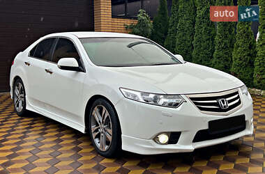 Седан Honda Accord 2012 в 
