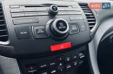 Седан Honda Accord 2012 в 