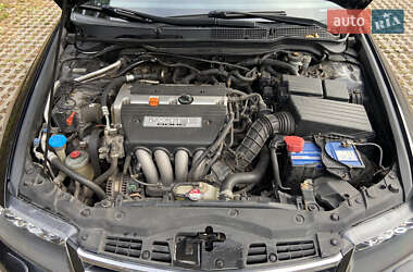 Седан Honda Accord 2006 в  фото 13 Седан Honda Accord 2006 в