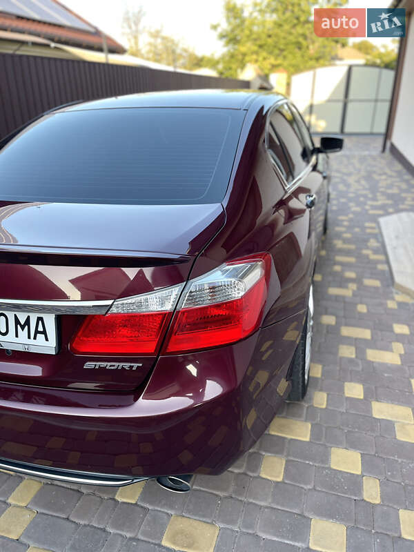 Седан Honda Accord 2013 в Тульчине