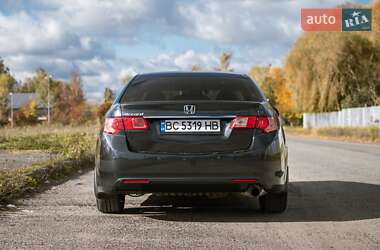 Седан Honda Accord 2012 в 