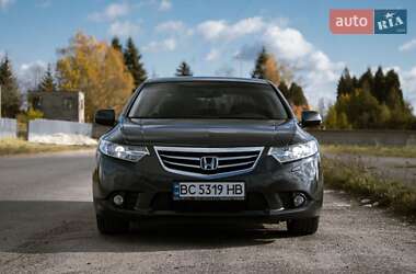 Седан Honda Accord 2012 в 