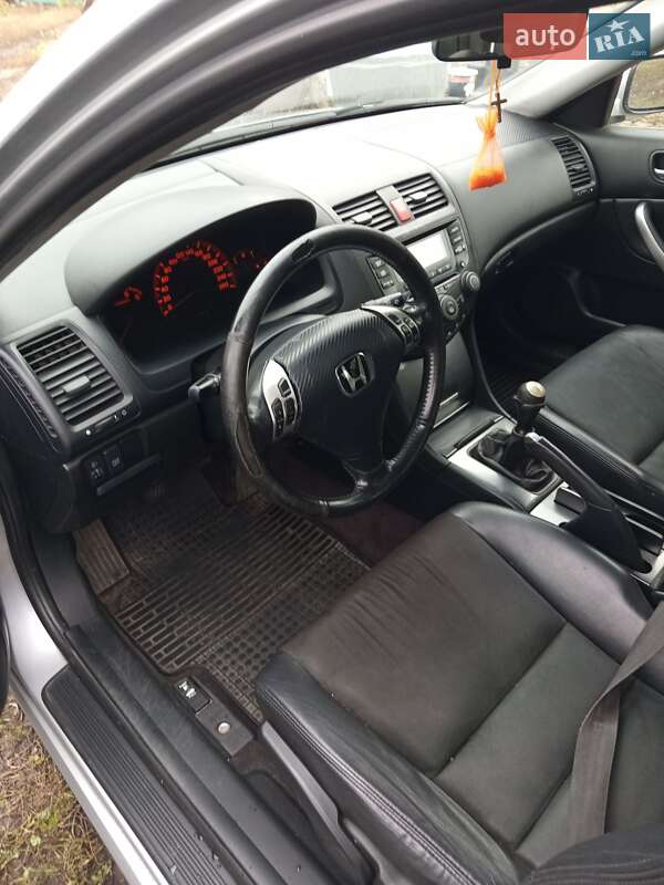 Седан Honda Accord 2004 в Виннице фото 2 Седан Honda Accord 2004 в Виннице