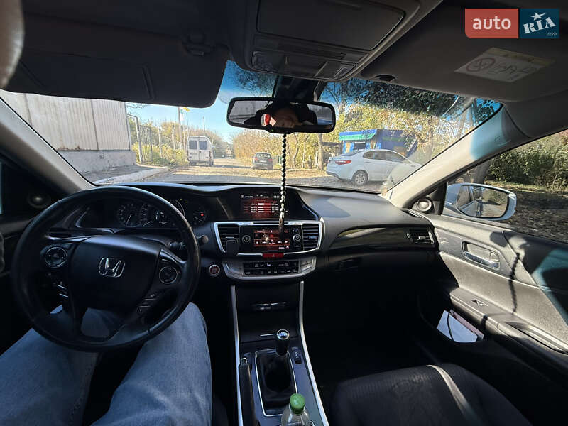 Седан Honda Accord 2013 в Киеве фото 22 Седан Honda Accord 2013 в Киеве