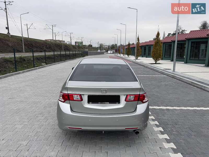 Седан Honda Accord 2008 в Киеве