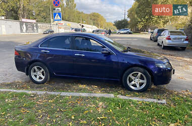 Седан Honda Accord 2004 в  фото 3 Седан Honda Accord 2004 в