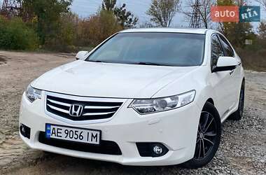 Седан Honda Accord 2011 в  фото 5 Седан Honda Accord 2011 в