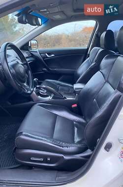 Седан Honda Accord 2011 в  фото 24 Седан Honda Accord 2011 в