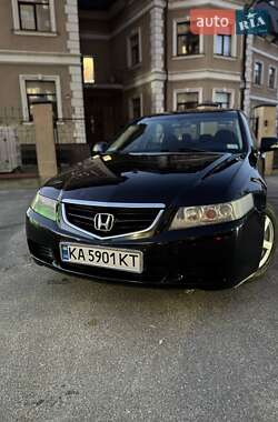 Седан Honda Accord 2005 в Києві