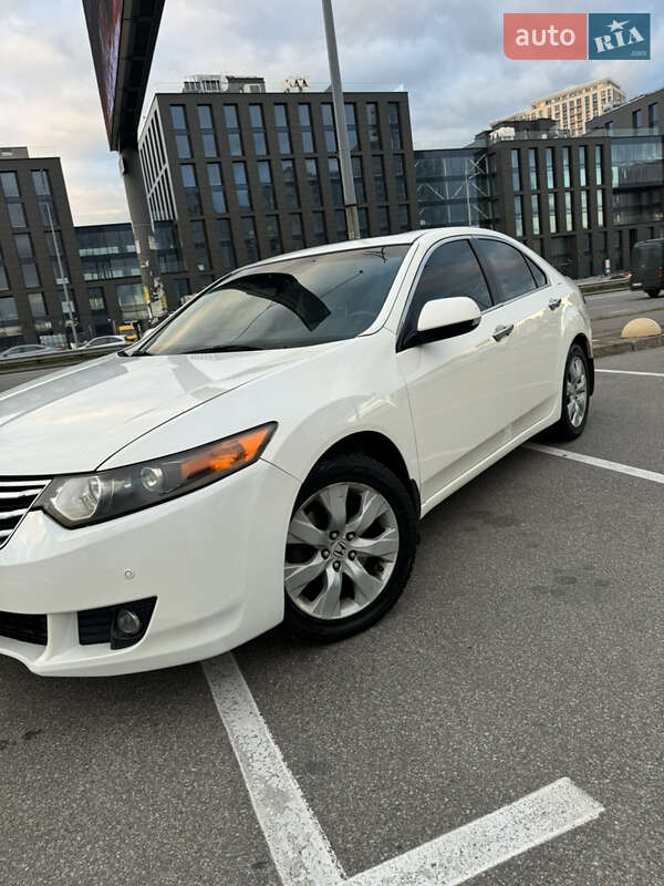 Седан Honda Accord 2010 в Киеве