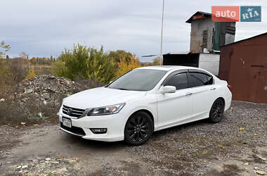 Седан Honda Accord 2015 в Кременчуге Седан Honda Accord 2015 в Кременчуге