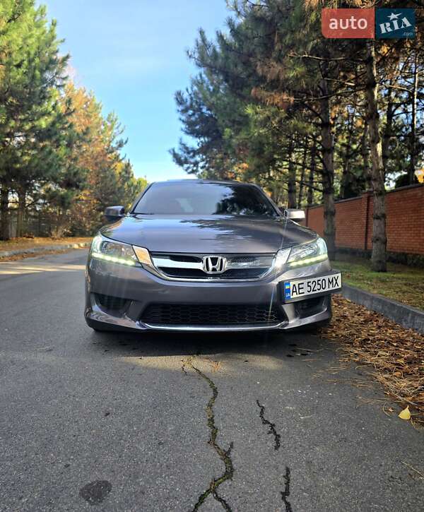 Седан Honda Accord 2015 в Дніпрі