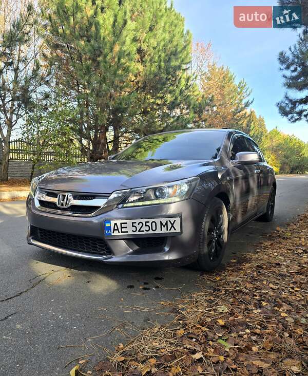 Седан Honda Accord 2015 в Дніпрі