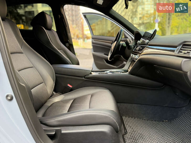 Седан Honda Accord 2022 в Киеве фото 56 Седан Honda Accord 2022 в Киеве