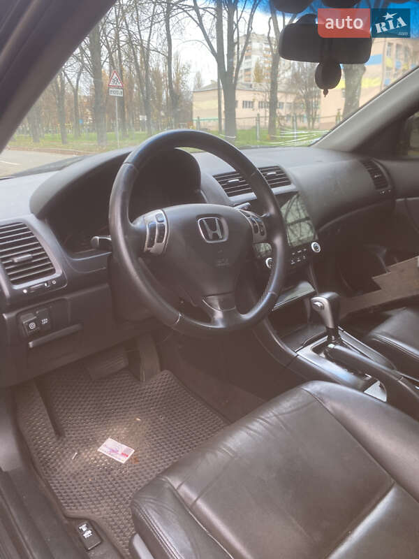 Седан Honda Accord 2004 в Киеве фото 8 Седан Honda Accord 2004 в Киеве