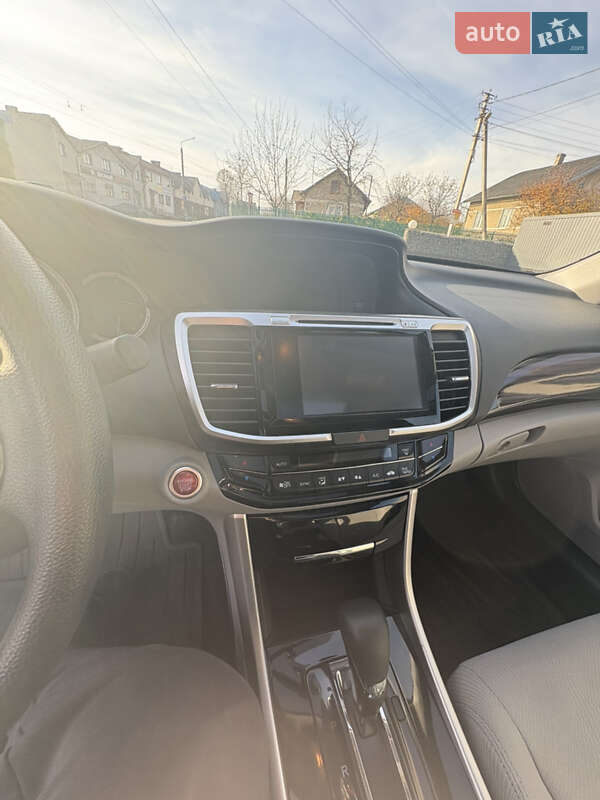 Седан Honda Accord 2017 в Івано-Франківську