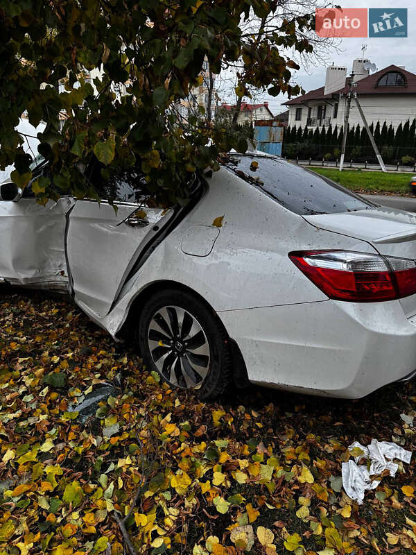 Седан Honda Accord 2015 в Киеве