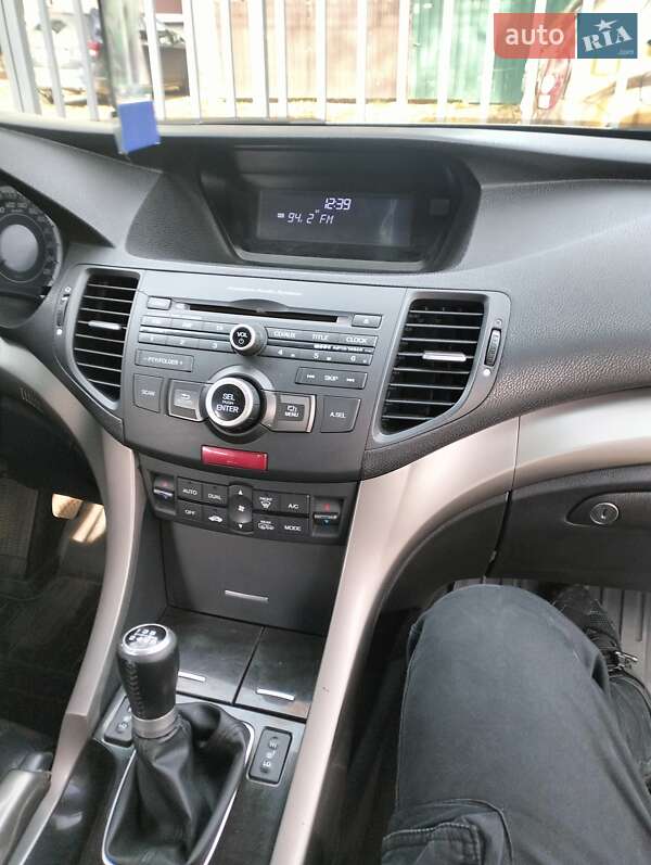 Седан Honda Accord 2010 в Киеве