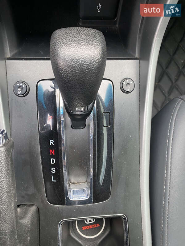 Седан Honda Accord 2012 в Киеве