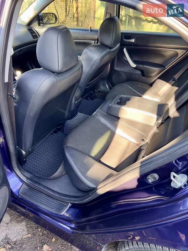 Седан Honda Accord 2003 в Запорожье