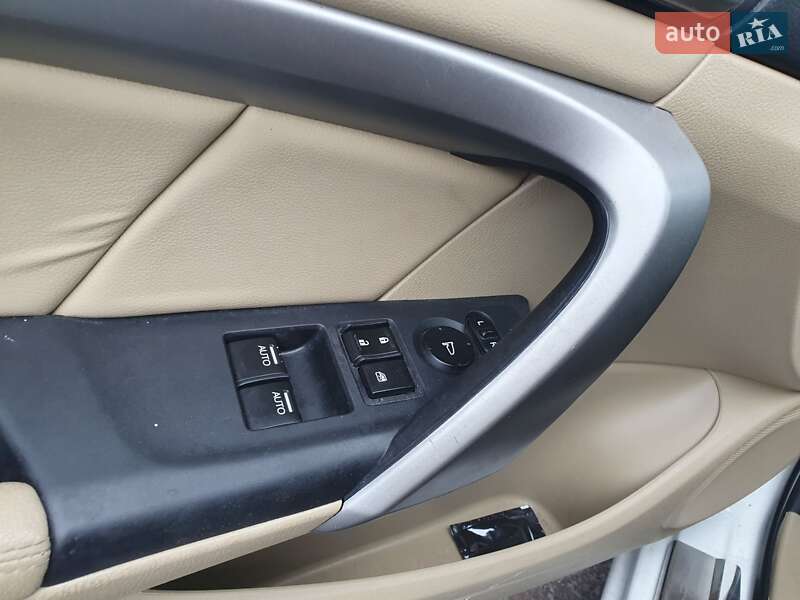 Купе Honda Accord 2011 в Киеве