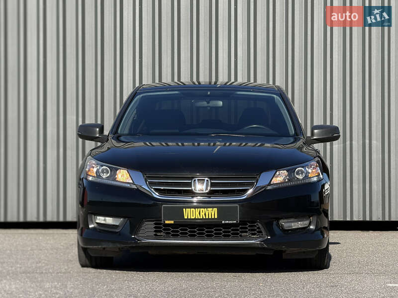 Седан Honda Accord 2015 в Киеве