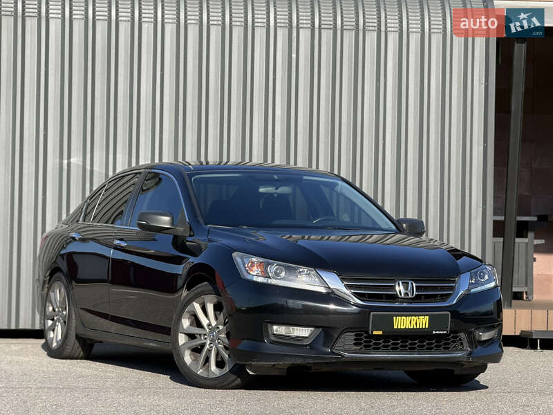Седан Honda Accord 2015 в Киеве