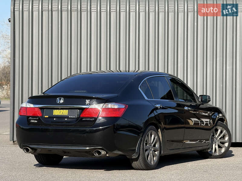 Седан Honda Accord 2015 в Киеве
