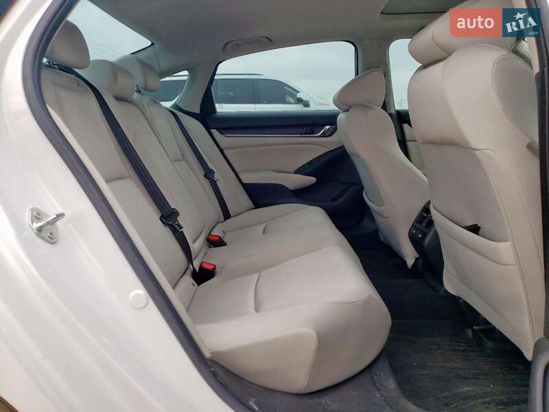 Седан Honda Accord 2021 в Киеве