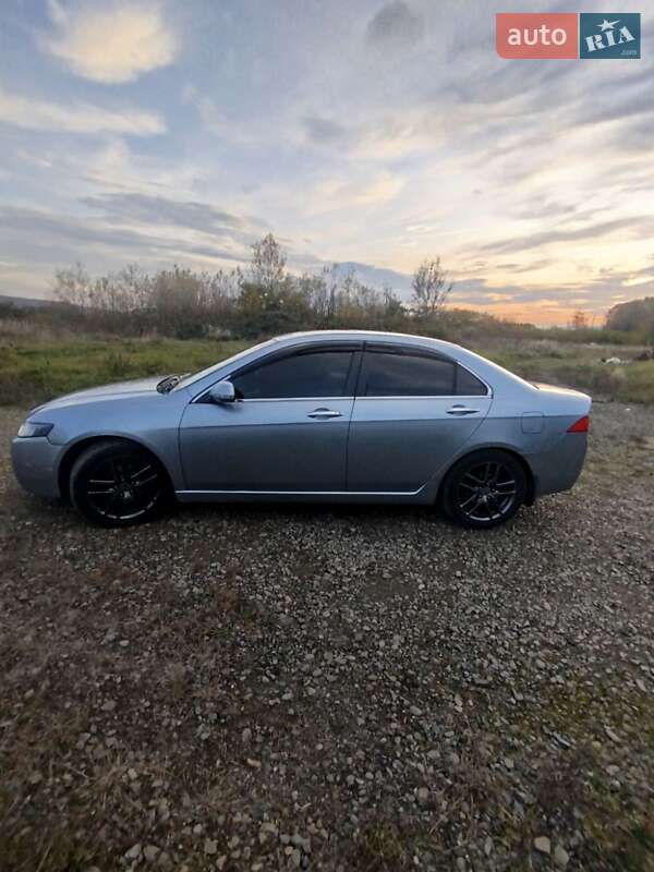 Седан Honda Accord 2004 в Ужгороде