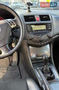 Седан Honda Accord 2004 в Киеве