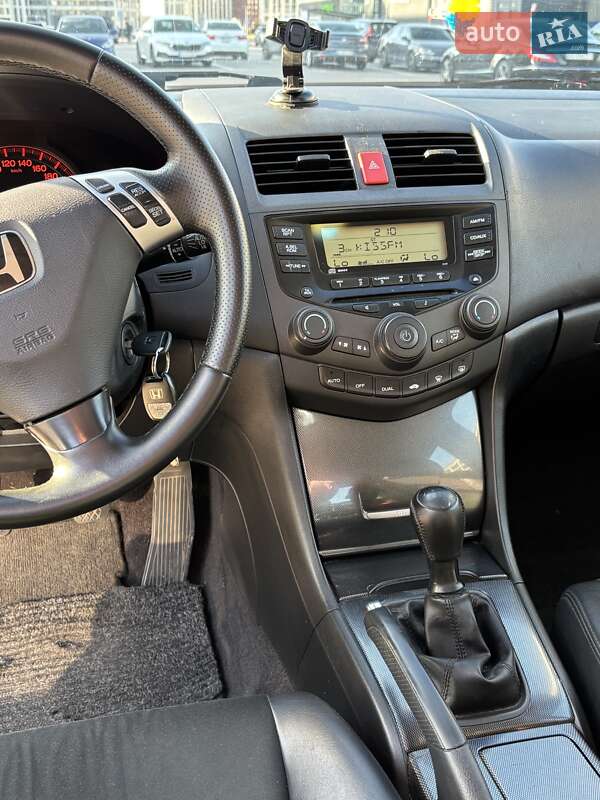 Седан Honda Accord 2004 в Києві