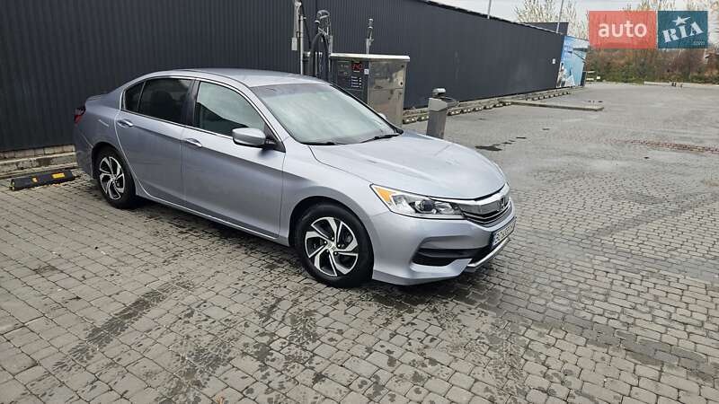 Седан Honda Accord 2016 в Львове