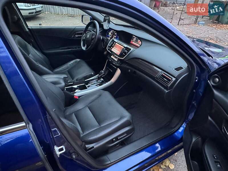 Седан Honda Accord 2016 в Николаеве