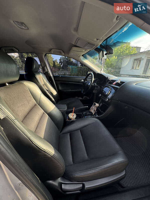 Седан Honda Accord 2003 в Чернигове