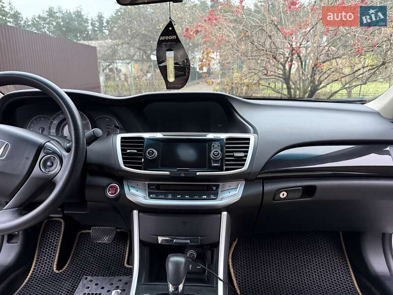 Купе Honda Accord 2015 в Киеве фото 12 Купе Honda Accord 2015 в Киеве