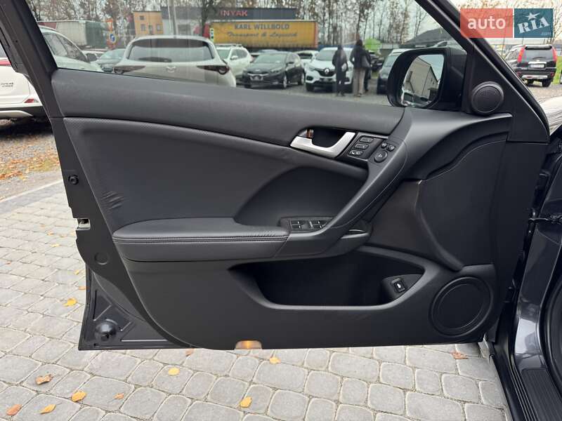 Седан Honda Accord 2012 в Виннице