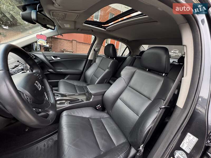 Седан Honda Accord 2012 в Виннице