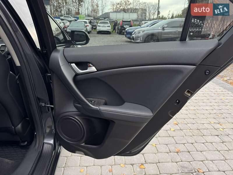 Седан Honda Accord 2012 в Виннице