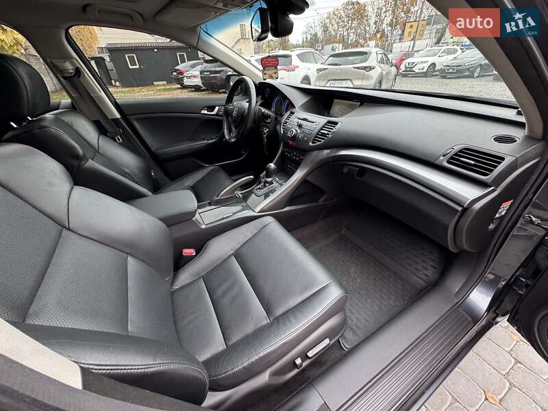 Седан Honda Accord 2012 в Виннице