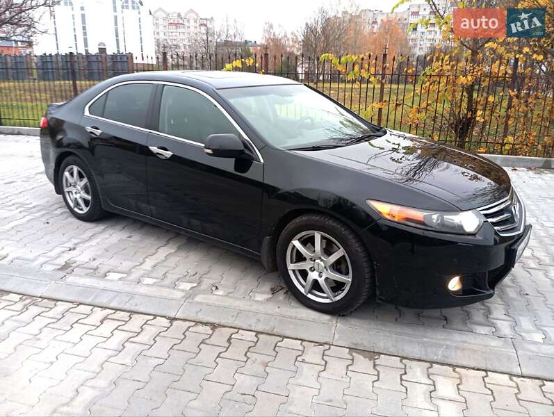 Седан Honda Accord 2010 в Бучі