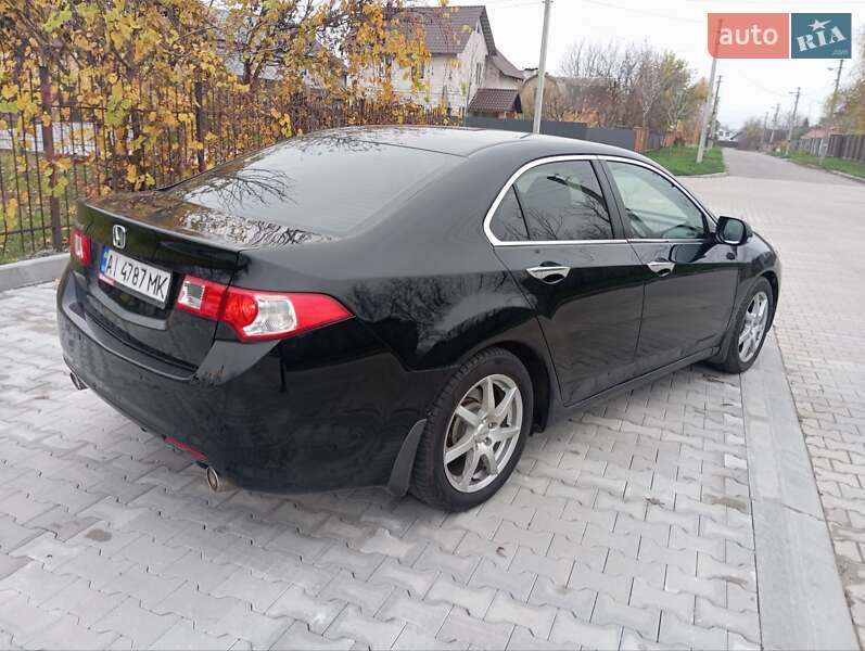 Седан Honda Accord 2010 в Бучі