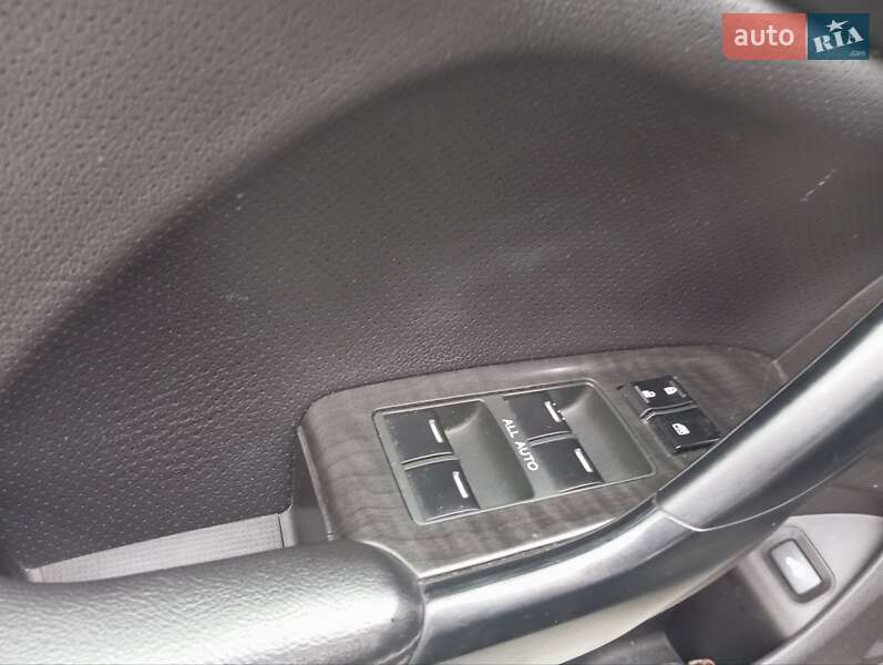 Седан Honda Accord 2010 в Бучі