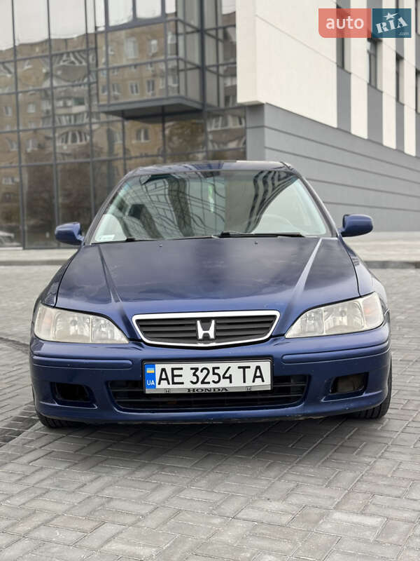 Лифтбек Honda Accord 2000 в Днепре