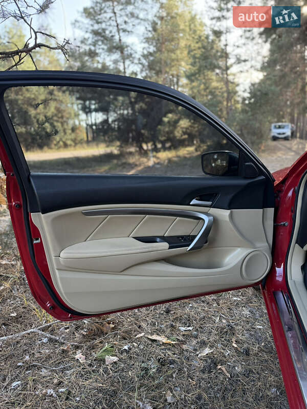 Купе Honda Accord 2008 в Радомышле