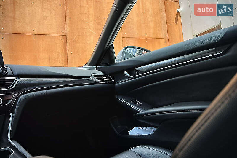 Седан Honda Accord 2018 в Киеве фото 15 Седан Honda Accord 2018 в Киеве